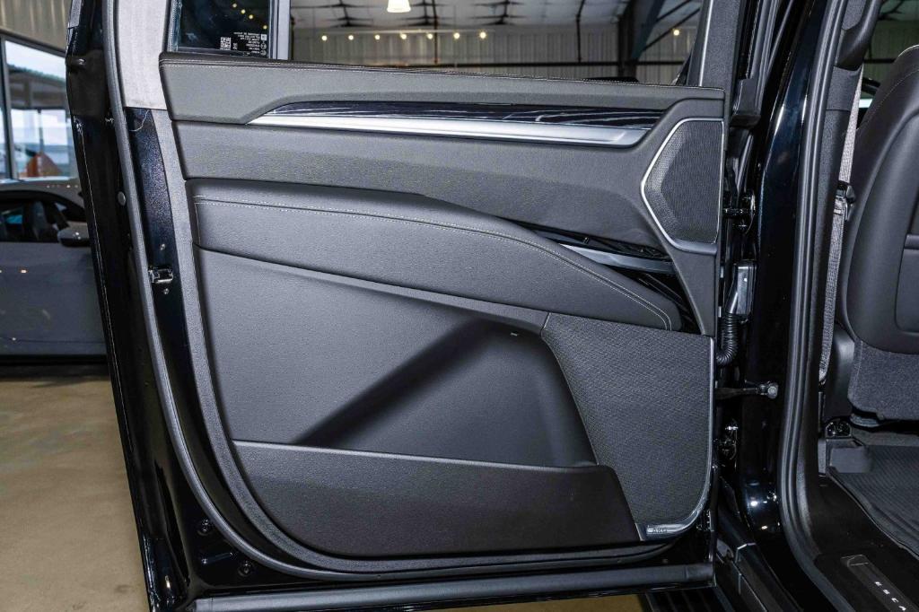 used 2025 Cadillac Escalade ESV car, priced at $124,816