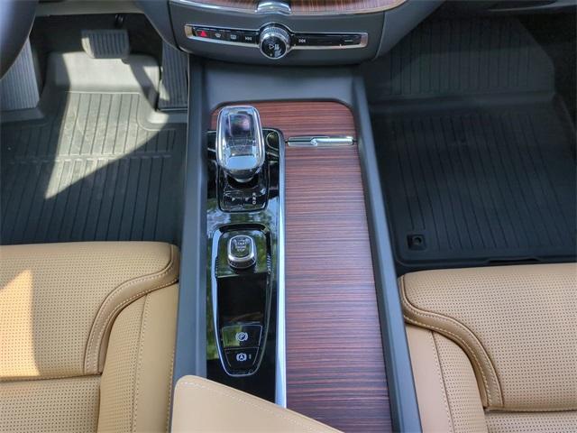 new 2025 Volvo XC60 car, priced at $59,445