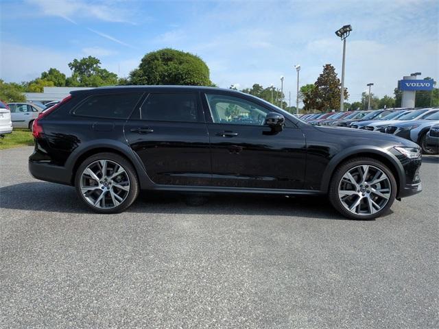 new 2025 Volvo V90 Cross Country car, priced at $67,935