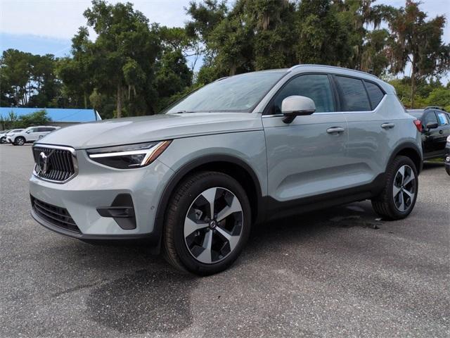 new 2025 Volvo XC40 car, priced at $45,132