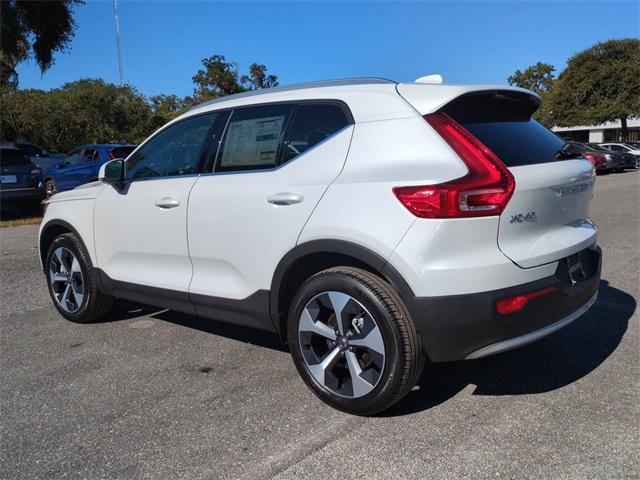 new 2025 Volvo XC40 car, priced at $45,122