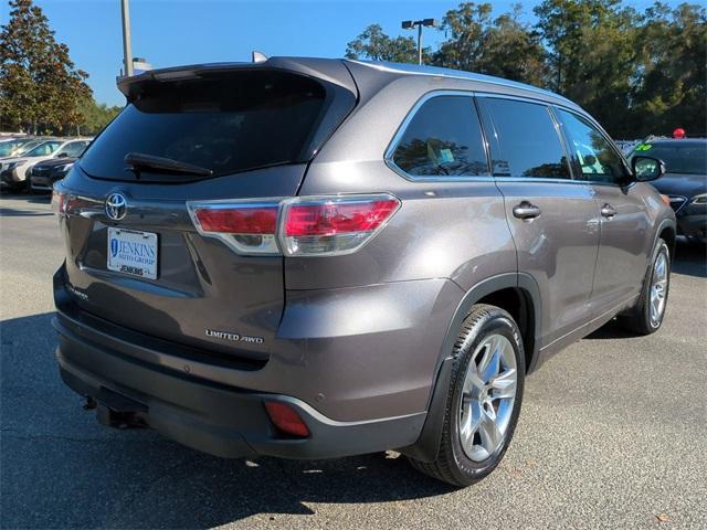 used 2015 Toyota Highlander car, priced at $17,547