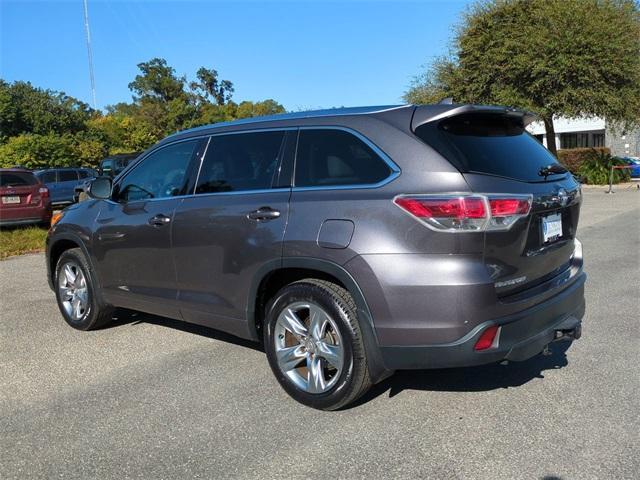 used 2015 Toyota Highlander car, priced at $17,547