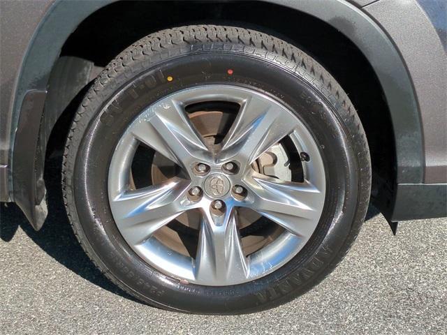 used 2015 Toyota Highlander car, priced at $17,547