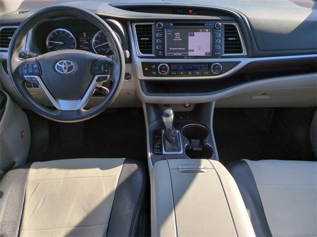 used 2015 Toyota Highlander car, priced at $17,547