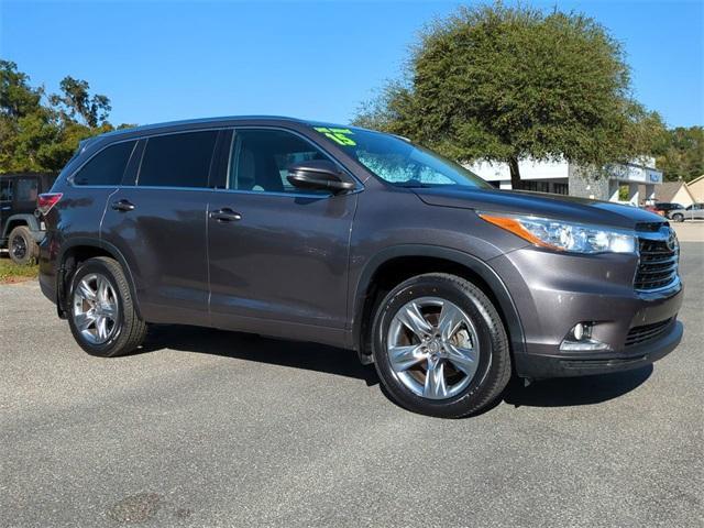 used 2015 Toyota Highlander car, priced at $17,547