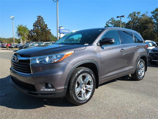 used 2015 Toyota Highlander car, priced at $17,547