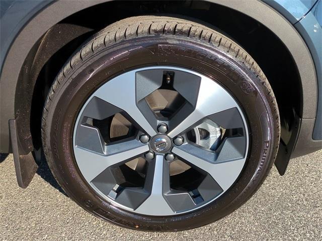 new 2026 Volvo XC40 car, priced at $40,189