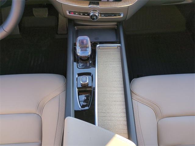 new 2026 Volvo XC60 car, priced at $51,889