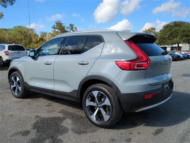 new 2025 Volvo XC40 car, priced at $42,965