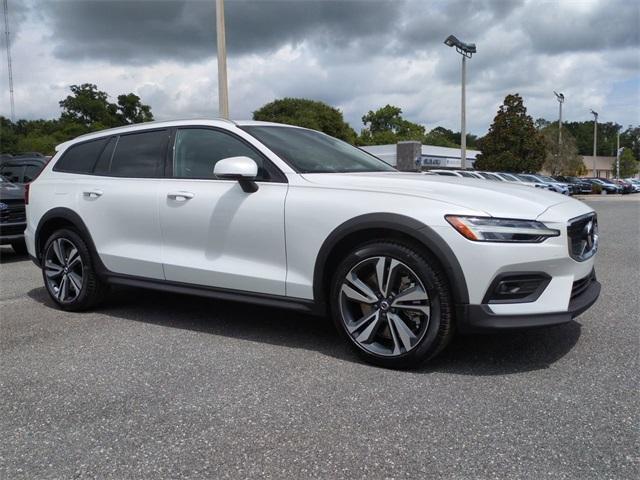 new 2024 Volvo V60 Cross Country car, priced at $47,263