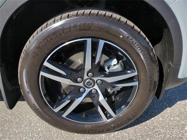 new 2026 Volvo XC40 car, priced at $38,365