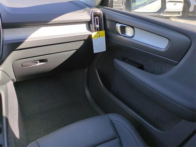 new 2026 Volvo XC40 car, priced at $38,365