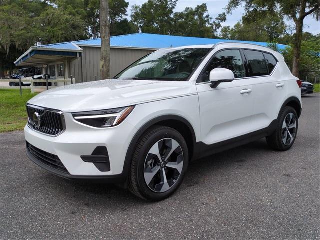 new 2025 Volvo XC40 car, priced at $42,949