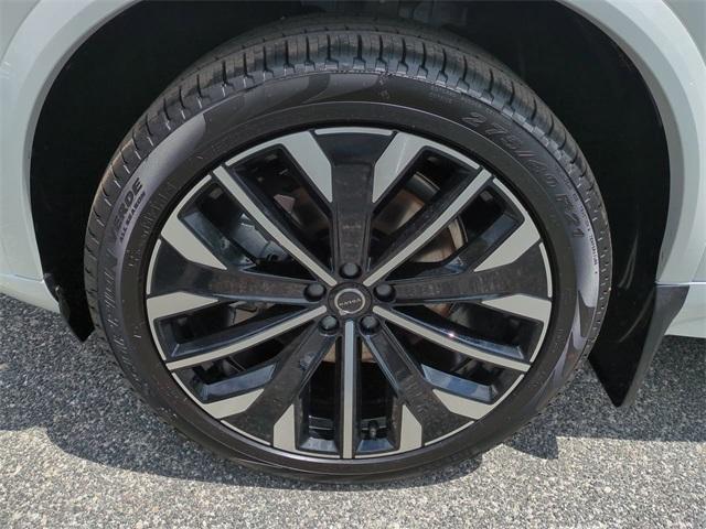 new 2025 Volvo XC90 car, priced at $68,155