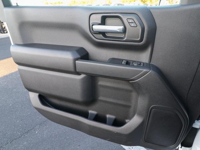 new 2025 GMC Sierra 1500 car, priced at $41,515