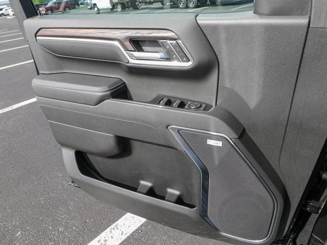 new 2025 GMC Sierra 1500 car, priced at $63,175