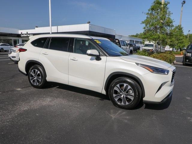 used 2021 Toyota Highlander car, priced at $31,820