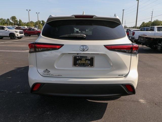 used 2021 Toyota Highlander car, priced at $31,820