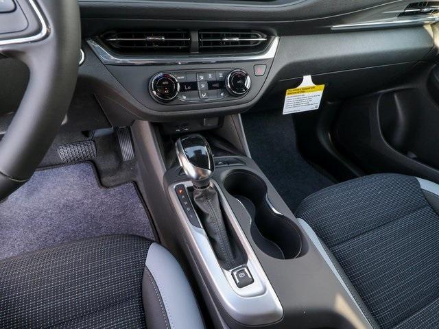 new 2025 Buick Envista car, priced at $27,375