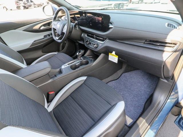 new 2025 Buick Envista car, priced at $27,375