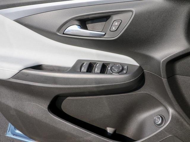 new 2025 Buick Envista car, priced at $27,375