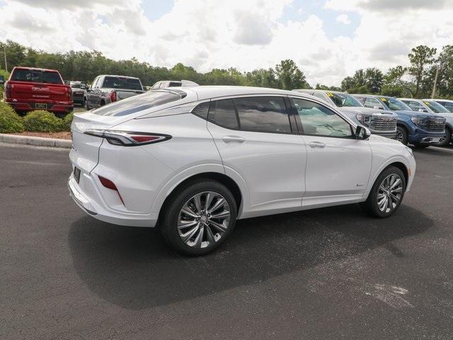 new 2025 Buick Envista car, priced at $30,640