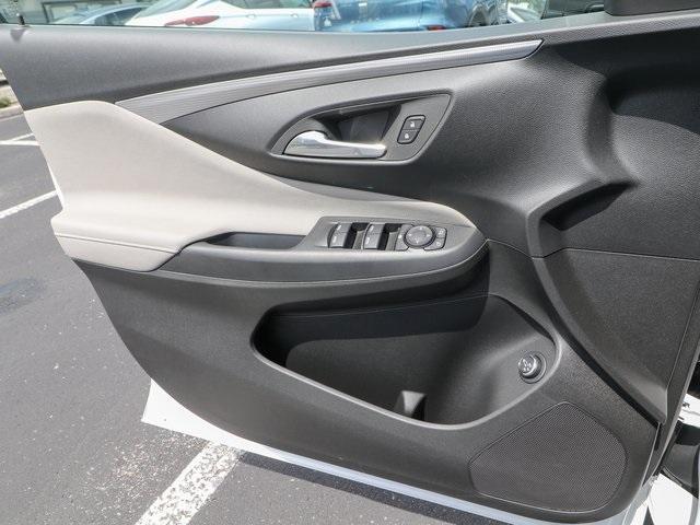 new 2025 Buick Envista car, priced at $30,640