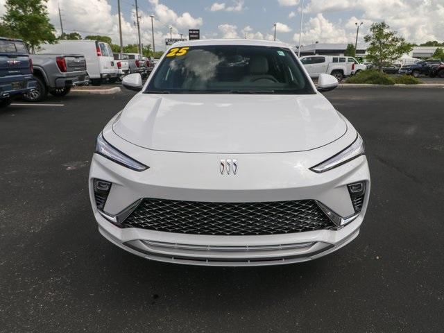 new 2025 Buick Envista car, priced at $30,640