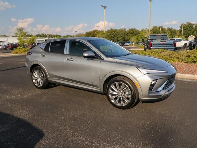new 2025 Buick Envista car, priced at $31,585