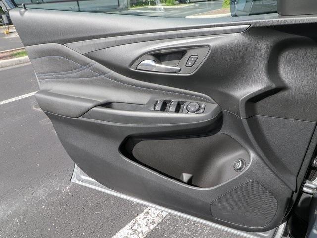 new 2025 Buick Envista car, priced at $28,525
