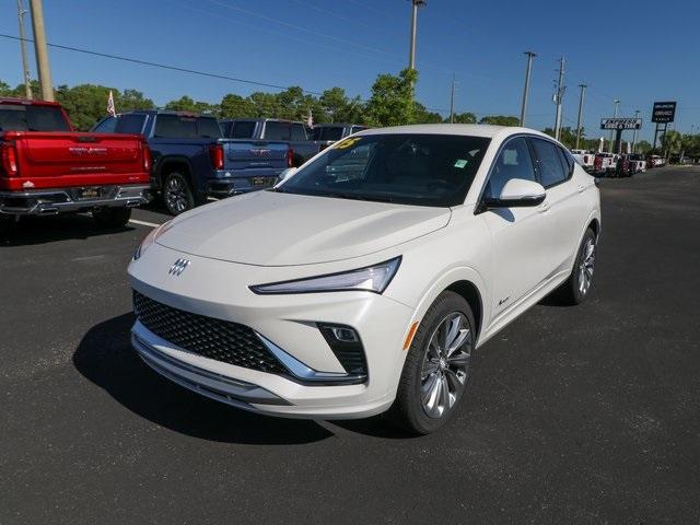 new 2025 Buick Envista car, priced at $30,939