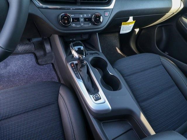 new 2025 Buick Envista car, priced at $27,125