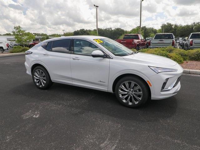 new 2025 Buick Envista car, priced at $31,189