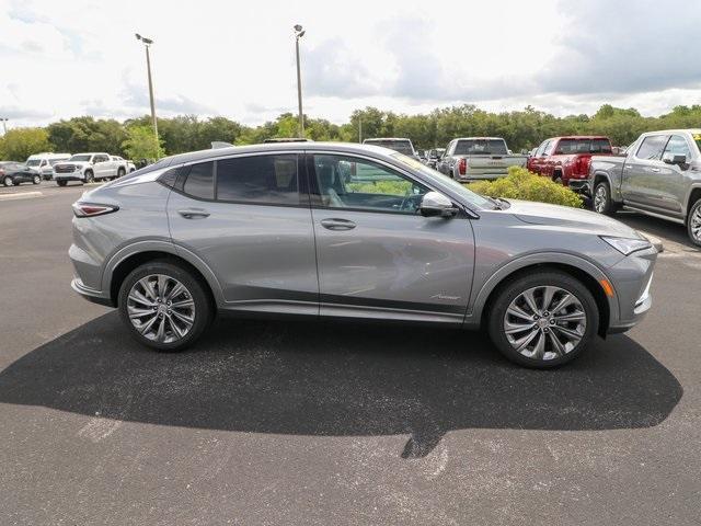 new 2025 Buick Envista car, priced at $30,835