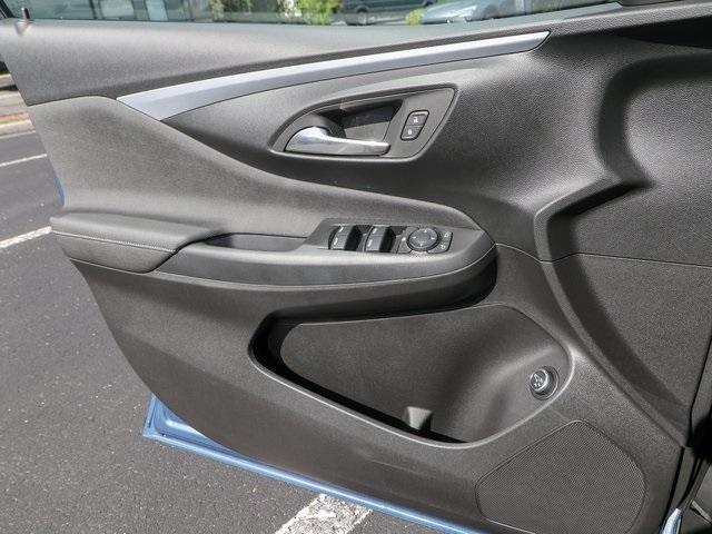 new 2025 Buick Envista car, priced at $25,785