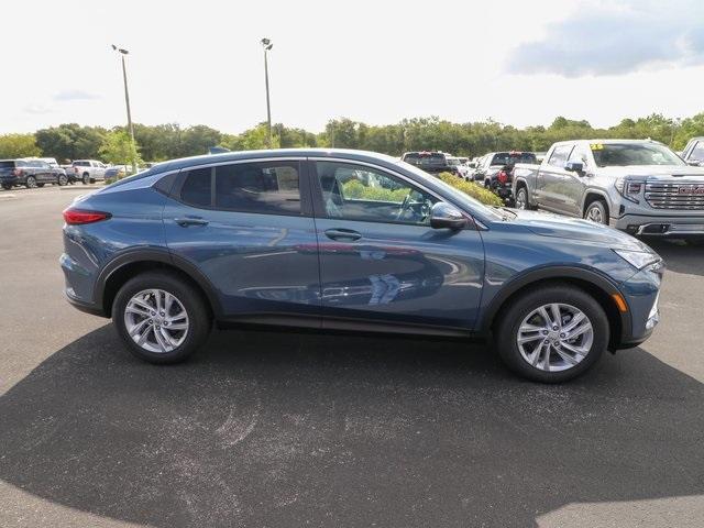 new 2025 Buick Envista car, priced at $25,785