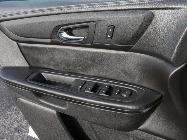 used 2014 Chevrolet Traverse car, priced at $9,800