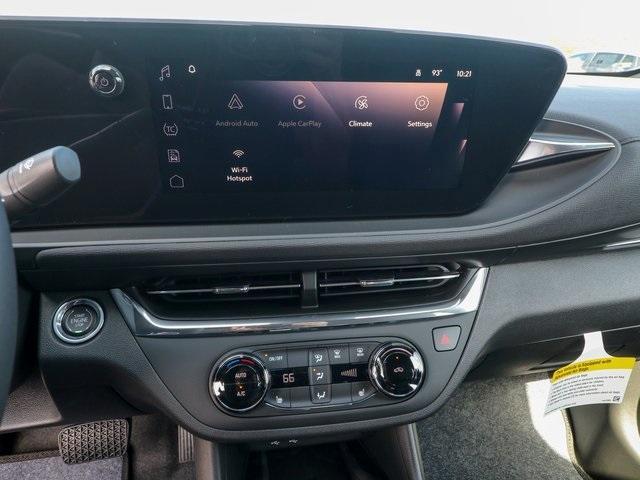 new 2025 Buick Envista car, priced at $26,530