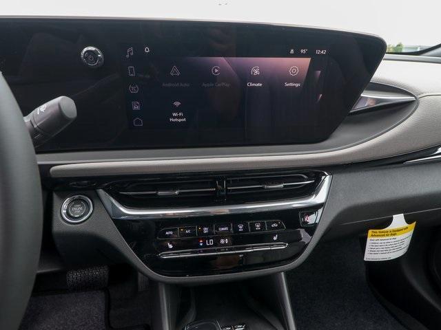 new 2025 Buick Envista car, priced at $30,040