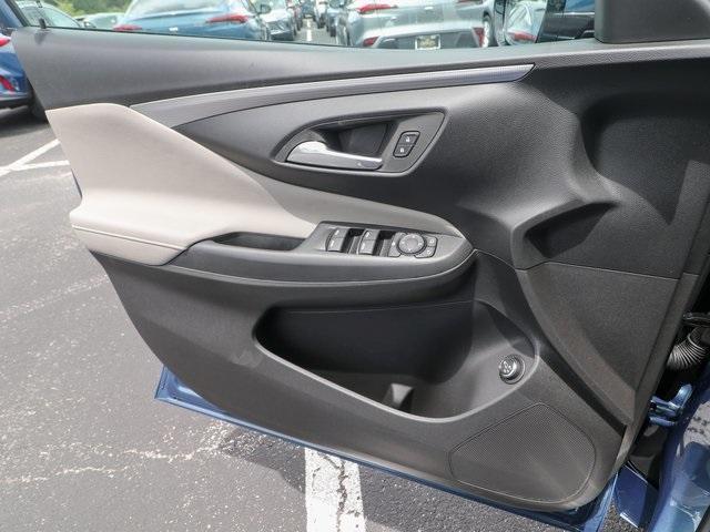 new 2025 Buick Envista car, priced at $30,040