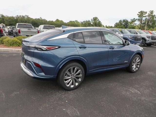 new 2025 Buick Envista car, priced at $30,040