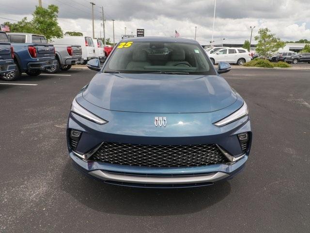 new 2025 Buick Envista car, priced at $30,040