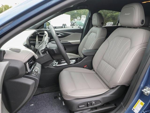 new 2025 Buick Envista car, priced at $30,040