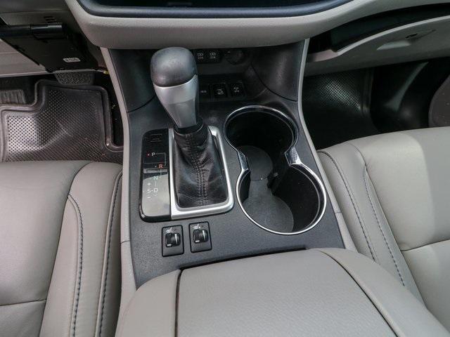 used 2018 Toyota Highlander car, priced at $25,920