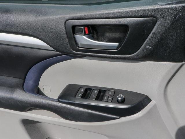 used 2018 Toyota Highlander car, priced at $25,920