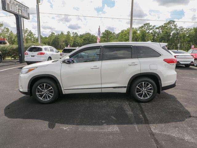 used 2018 Toyota Highlander car, priced at $25,920