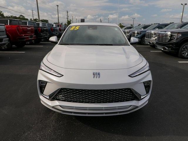 new 2025 Buick Envista car, priced at $31,435