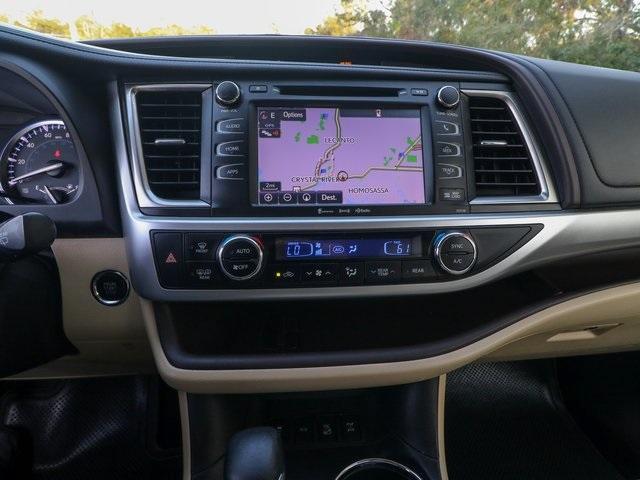 used 2016 Toyota Highlander car, priced at $17,400