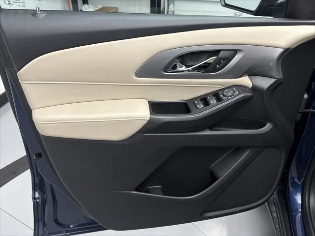 used 2022 Chevrolet Traverse car, priced at $27,799